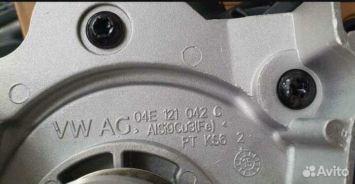 Помпа Polo/Rapid/Octavia 04E121600CB VAG в сборе