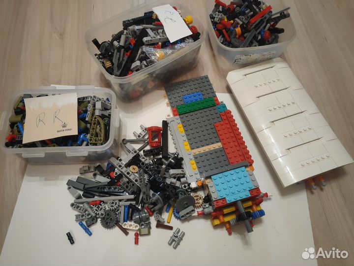 Lego land rover defender(42110) в разборе