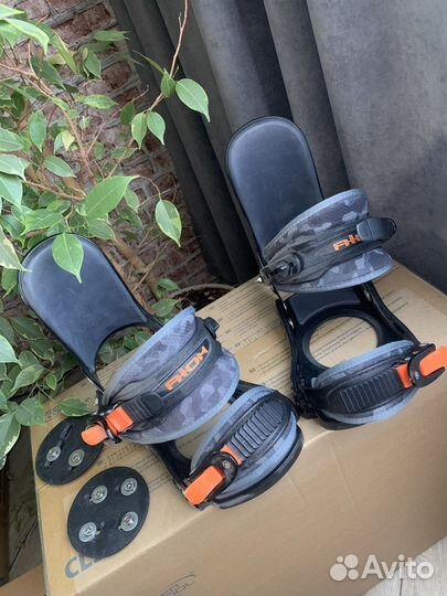 Крепления для сноуборда Atom Swat