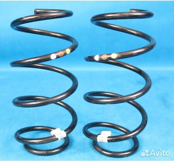 Пружина передняя Skoda Octavia A7 VAG 5Q0411105HJ