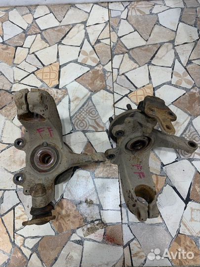 Кулак поворотный передний Ford Focus хэтчбэк 1.6