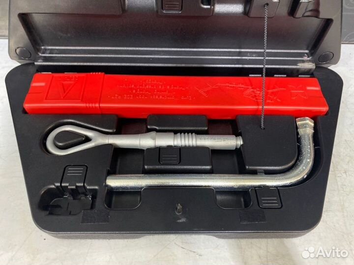 Комплект инструмента Audi A8 D3 BFM 2005