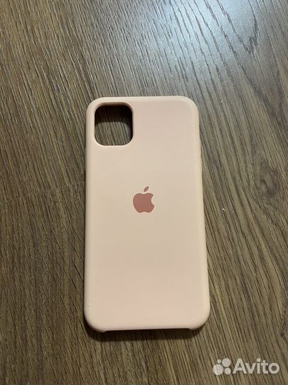 Чехол на iPhone 11