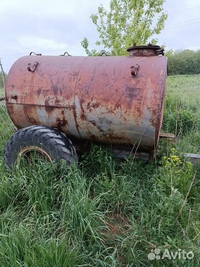 Бочка 3 куба на колесах