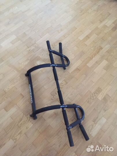 Турник межстенный