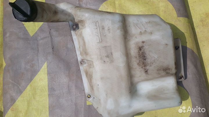 Бочек омывателя DAF XF 105