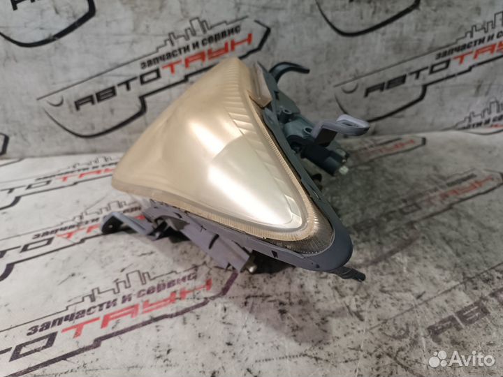 Фара toyota IST NCP60 NCP61 NCP65 52063 галоген левая 1 модель 8110652270 NA6399Z
