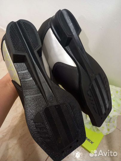 Лыжные ботинки детские 33 размер