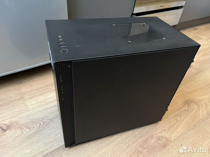Компьютерный корпус nzxt H200