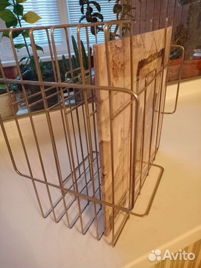 Стойка - подставка для виниловых пластинок