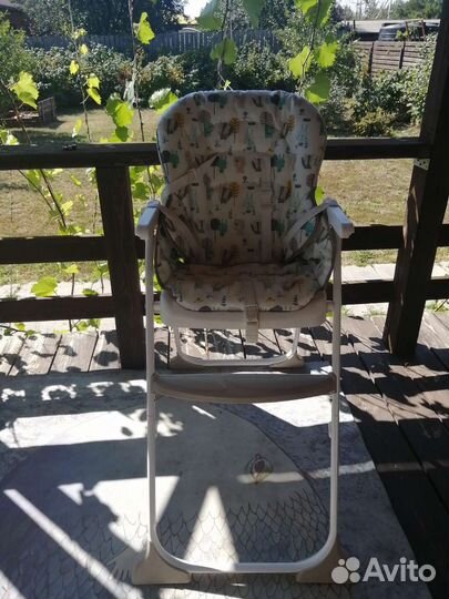 Детский стульчик для кормления