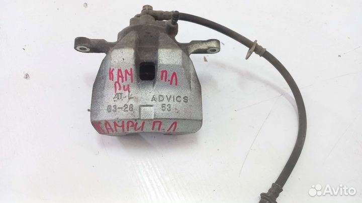 Суппорт передний левый Toyota Camry XV50 2014