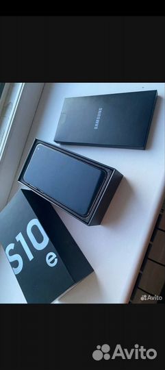 Samsung Galaxy S10e, 6/128 ГБ