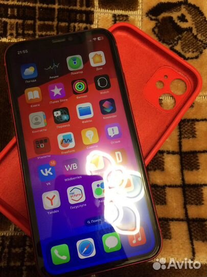 Телефон iPhone 11 red 128gb