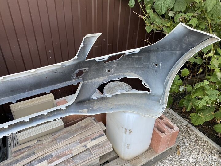 Передний бампер на mercedes benz w204