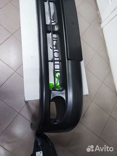 Бампер передний на Chevrolet Lanos