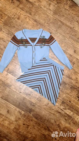 Пакетом вещи р-р 42