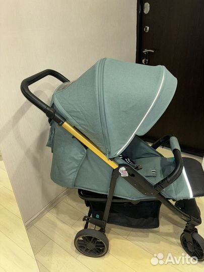 Прогулочная коляска всесезонная