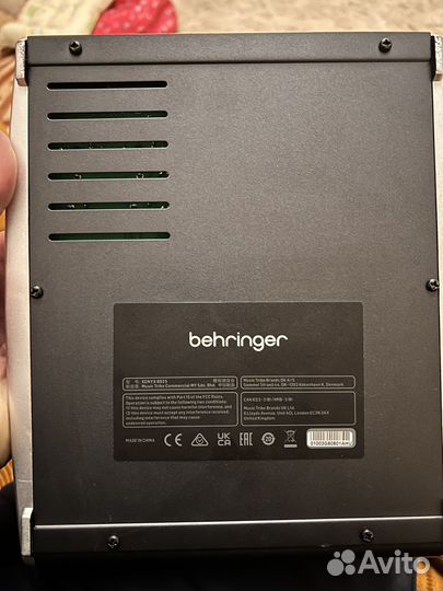 Микшерный пульт behringer