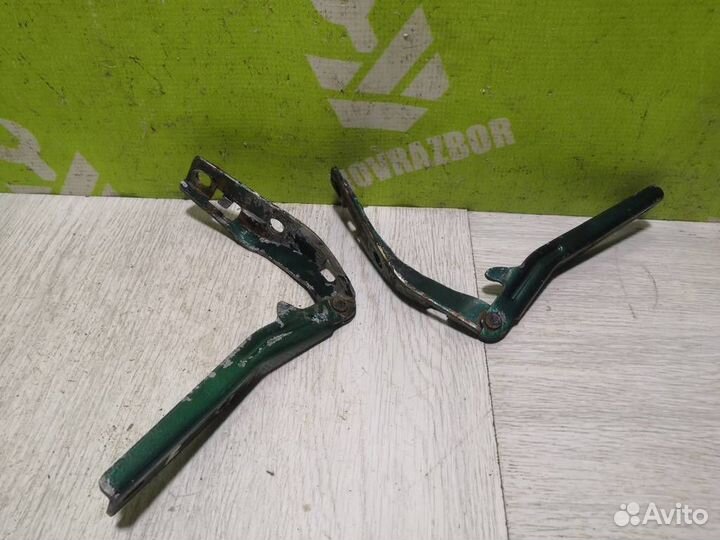 Петля капота Пежо 206