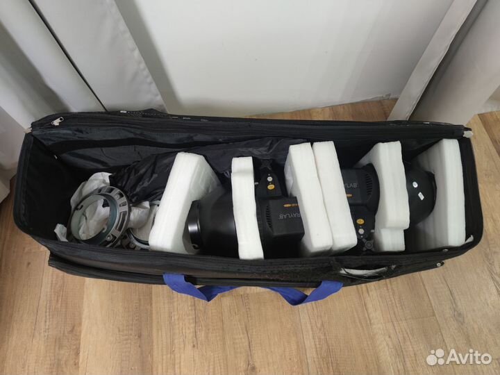 Комплект импульсного студийного света raylab