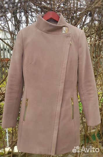 Женское демисезонное пальто на молнии 46-48
