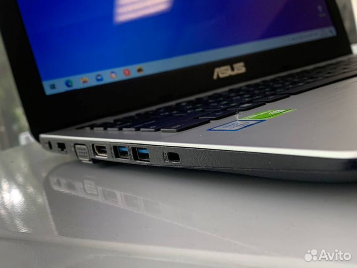 Ноутбук asus X555U идеальный