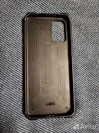 Чехол UAG Monarch Samsung S20 Plus черный карбон