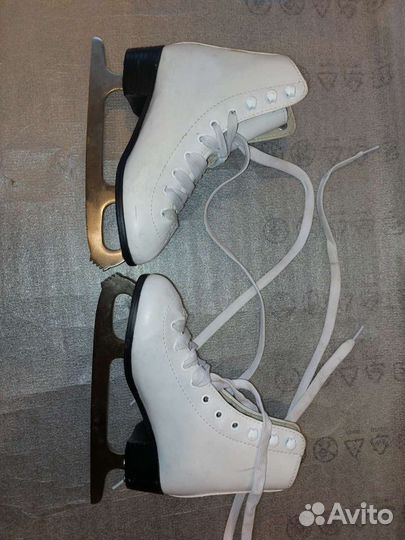 Коньки ледовые р 31