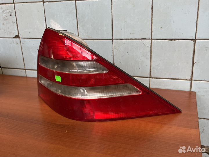 Фонарь задний правый Мерседес W220