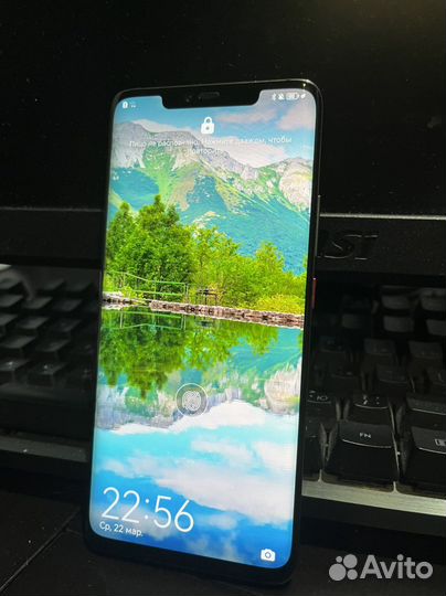 Смартфон Huawei Mate 20 pro