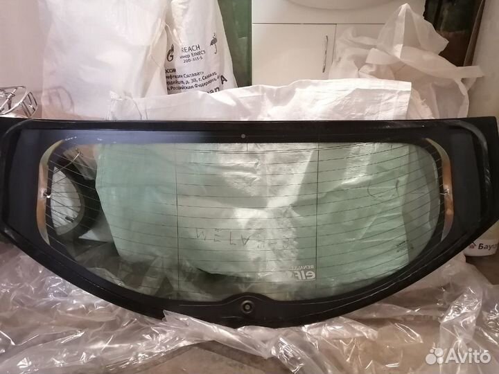 Стекло заднее Renault Megane 3