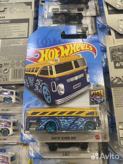 Hot wheels Surfin School Bus