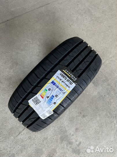 Austone SP-702 215/45 R17 91W