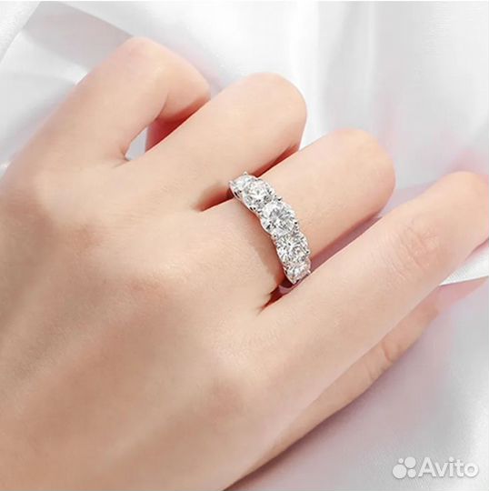 Кольцо из серебра 925 с муассанитом. 3,6 карат