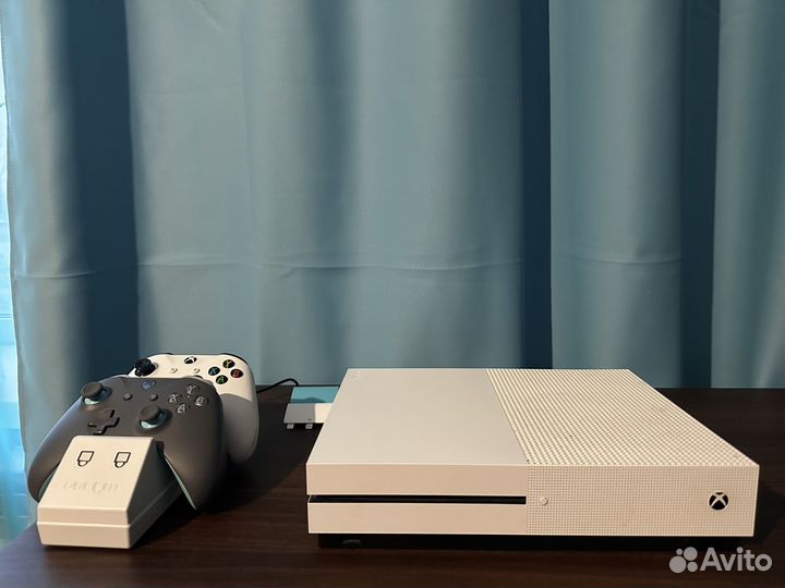 Xbox One S