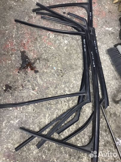 Уплотнительные резинки Ford Focus 2