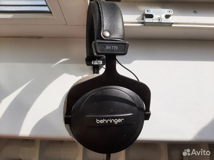 Наушники behringer bh770