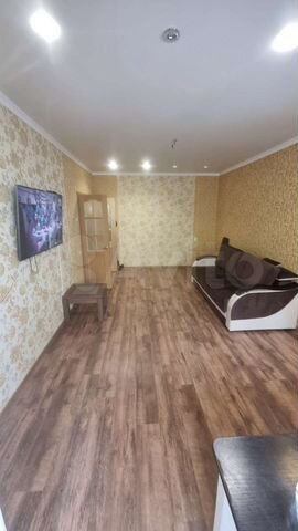 2-к. квартира, 70 м², 1/9 эт.