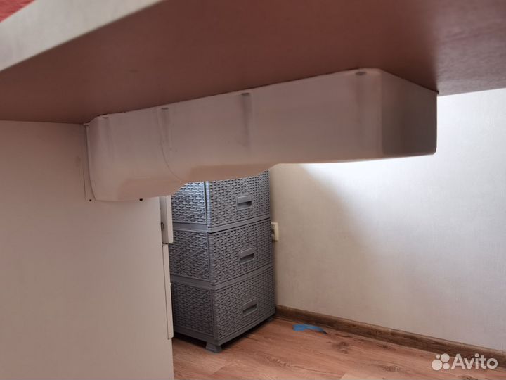 Встраиваемая вытяжка для маникюра