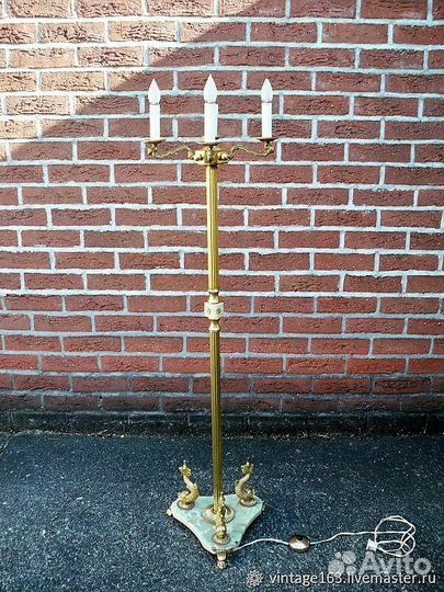 Шикарный торшер с ониксом и рыбками из латуни