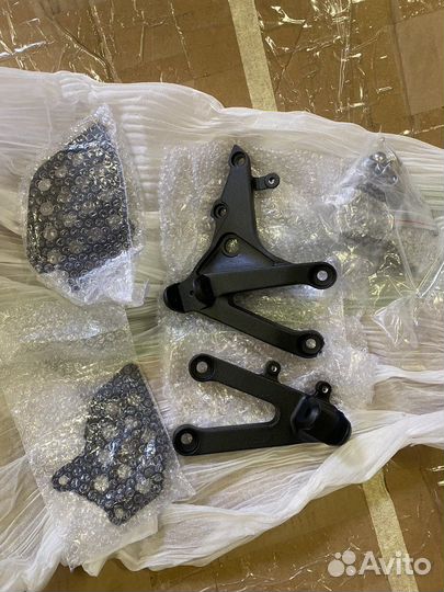 Honda Cbr600rr кронштейны водительские, пеги