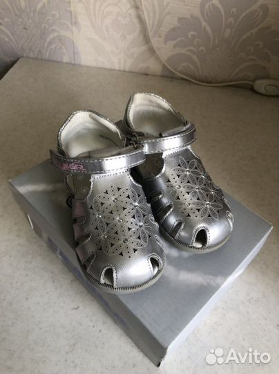 Сандали для девочки