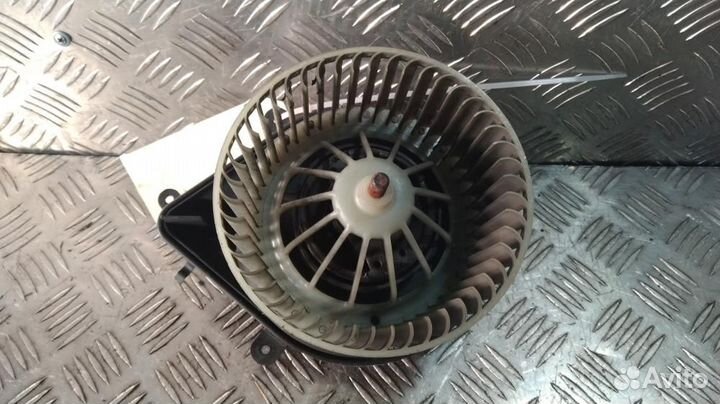 Б/У Б/У Моторчик печки Из Европы. 2387901 renault