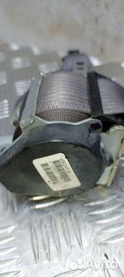 Ремень безопасности задний Dodge Caliber SUV 2.0