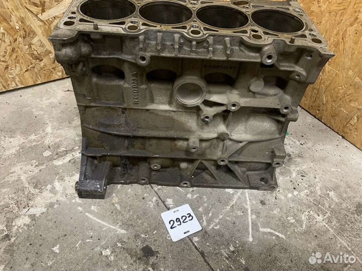 Б/У Б/У Блок цилиндров Golf 5 Passat B6 2.0 BLX