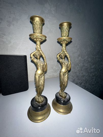 Подсвечник Девушка с Факелом