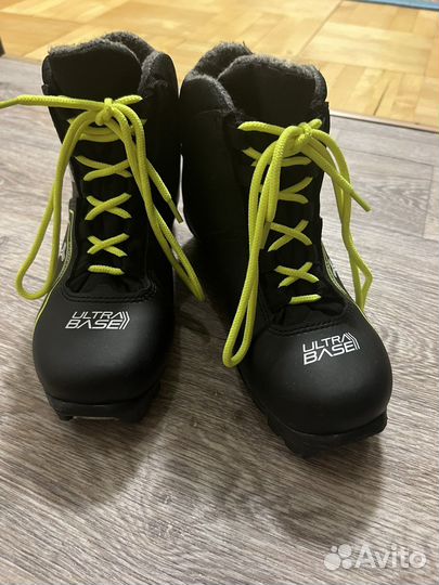 Лыжные ботинкив