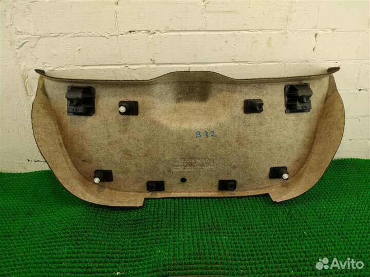 Обшивка крышки багажника Opel astra H 2009