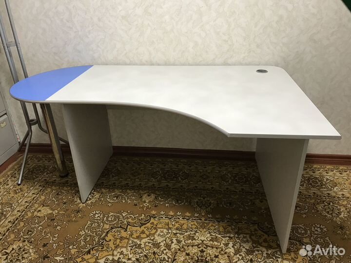 Стол офисный